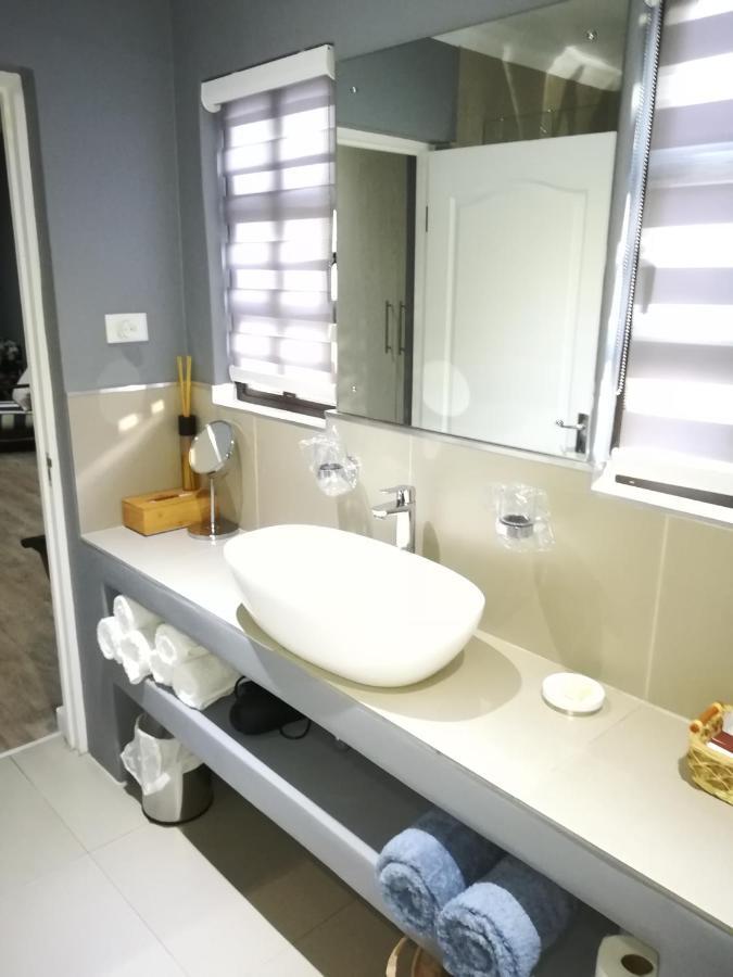 Christofphs Bed & Breakfast Bonnievale Bagian luar foto