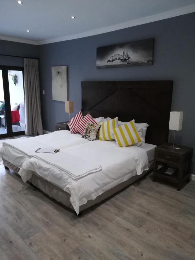 Christofphs Bed & Breakfast Bonnievale Bagian luar foto