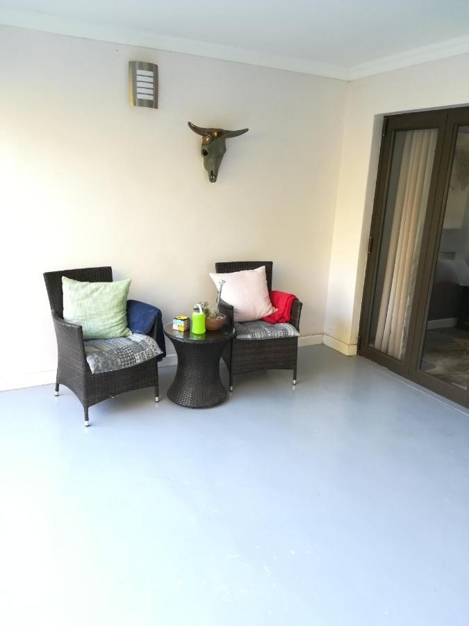 Christofphs Bed & Breakfast Bonnievale Bagian luar foto